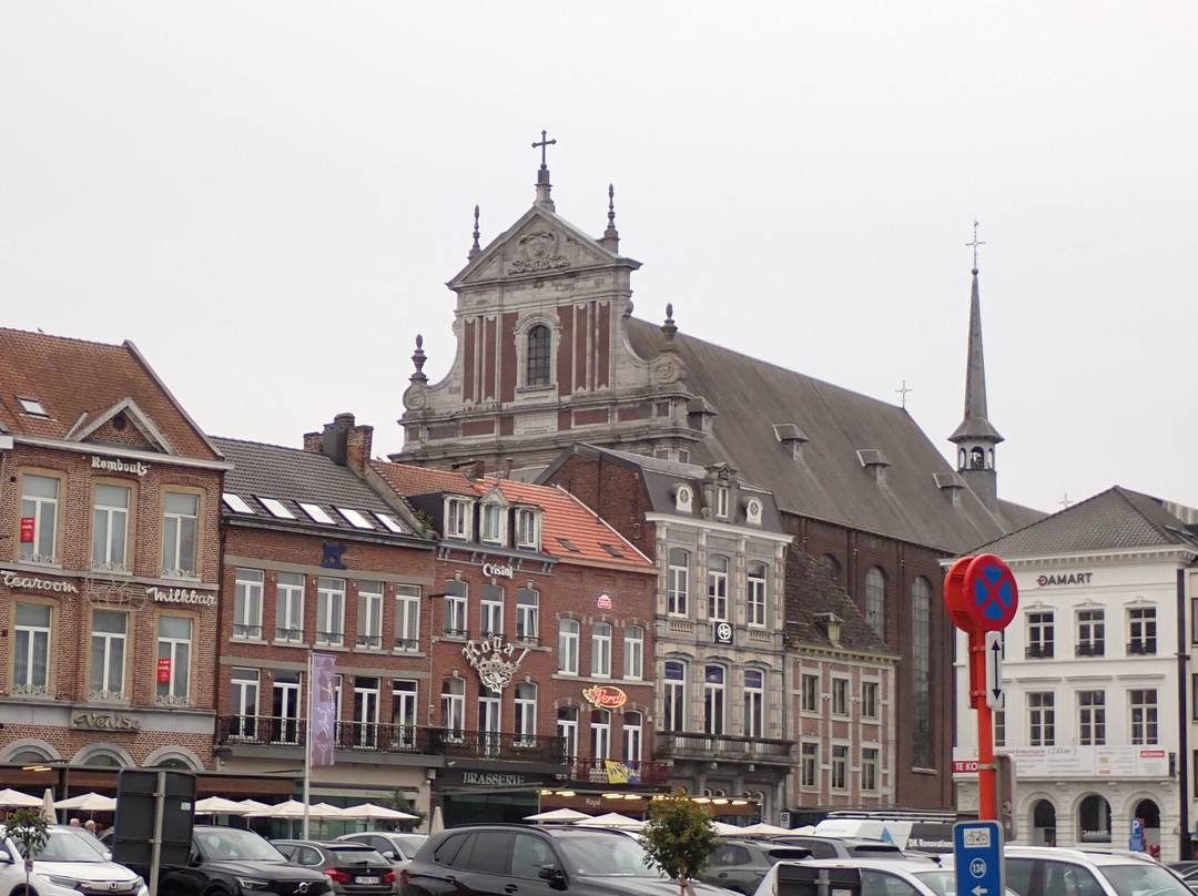 Minderbroederskerk-圣特雷登必去景点