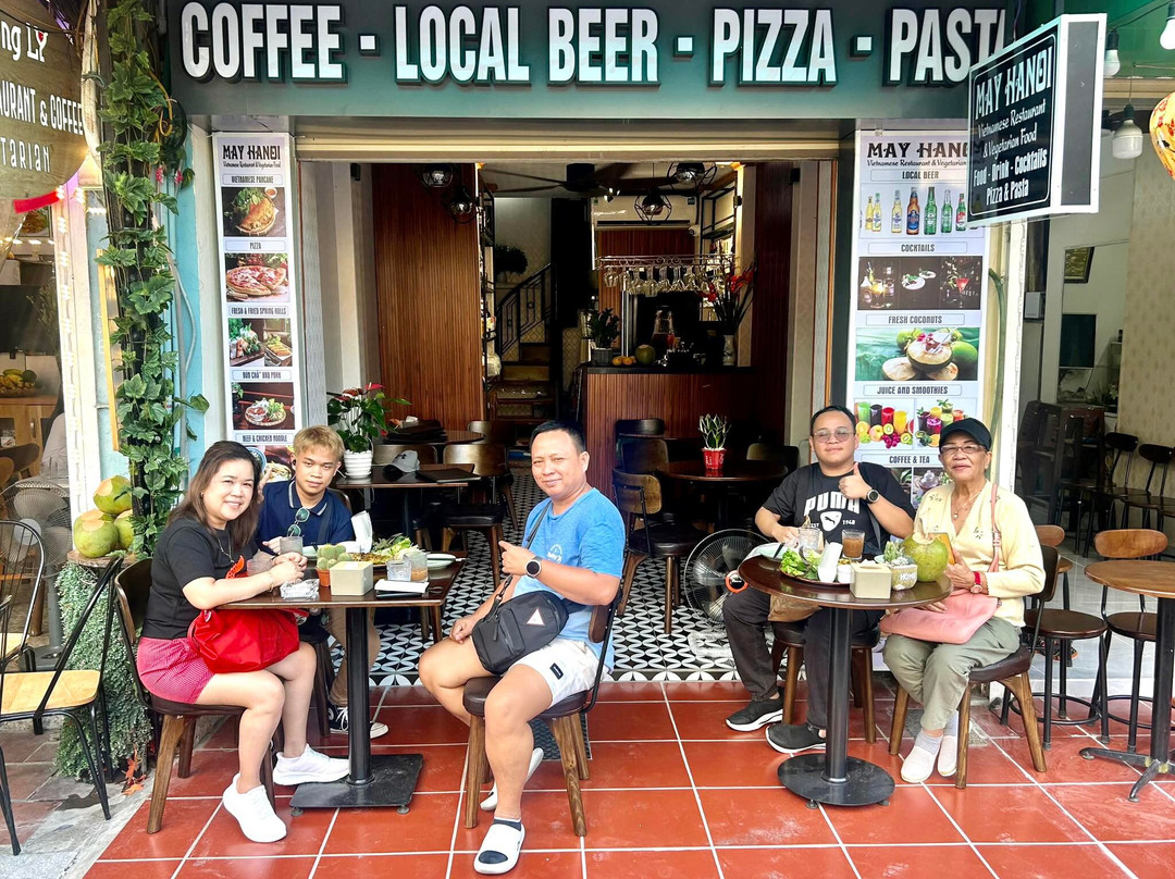 May Hanoi Train Street Cafe And Restaurant