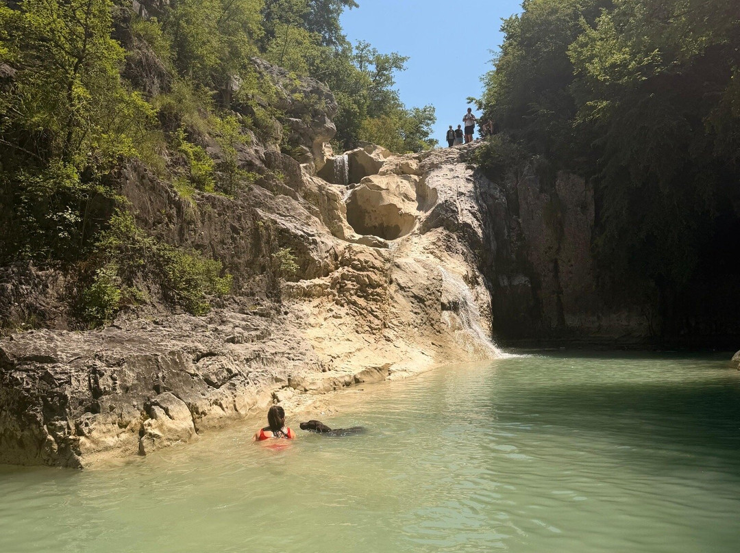 Kotli Waterfall-Kotli必去景点