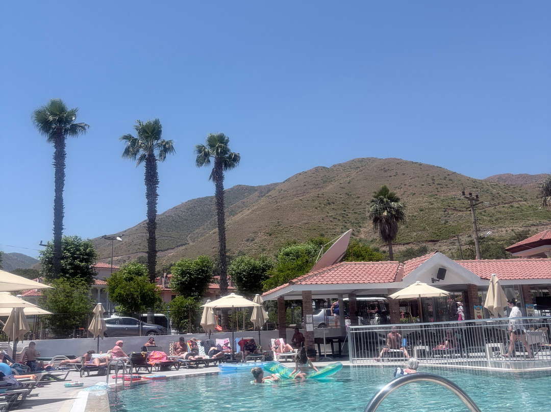 Club Sun Village Apartments主图