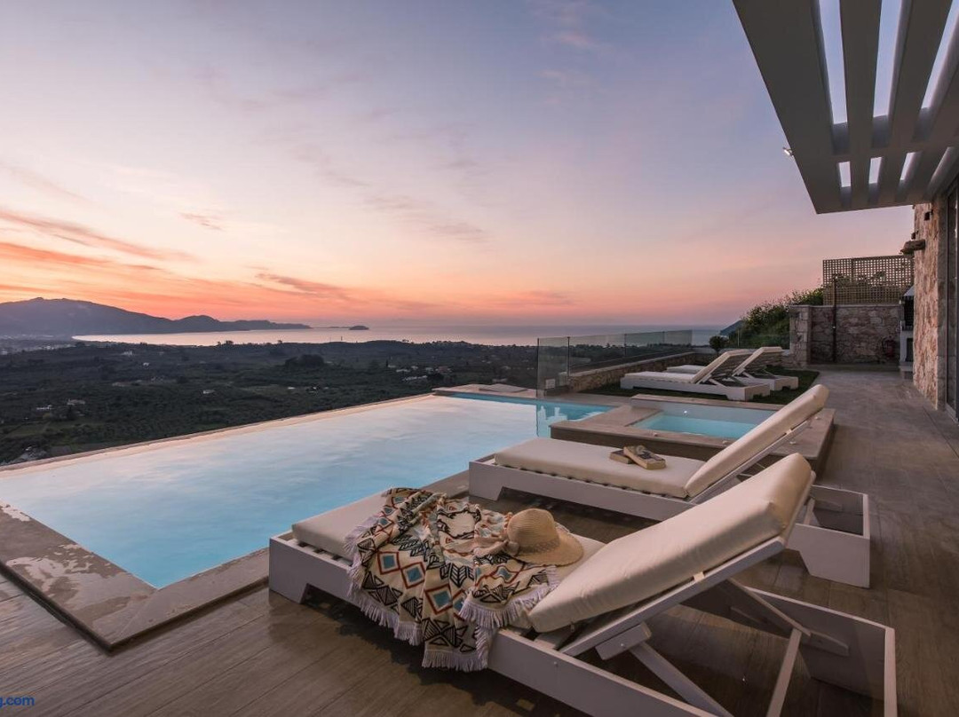 Pietra Caves Suites