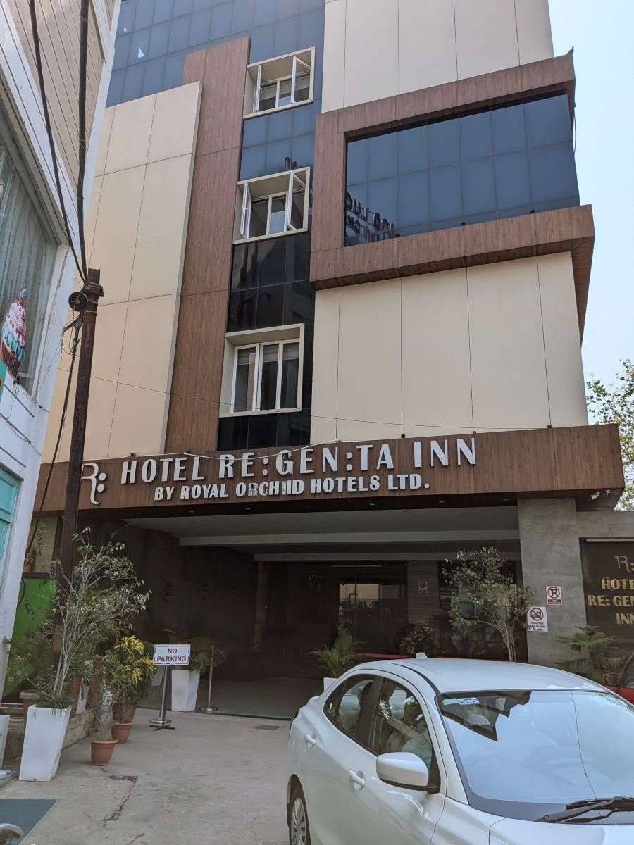 桑巴尔普尔雷根塔酒店-旅行者
