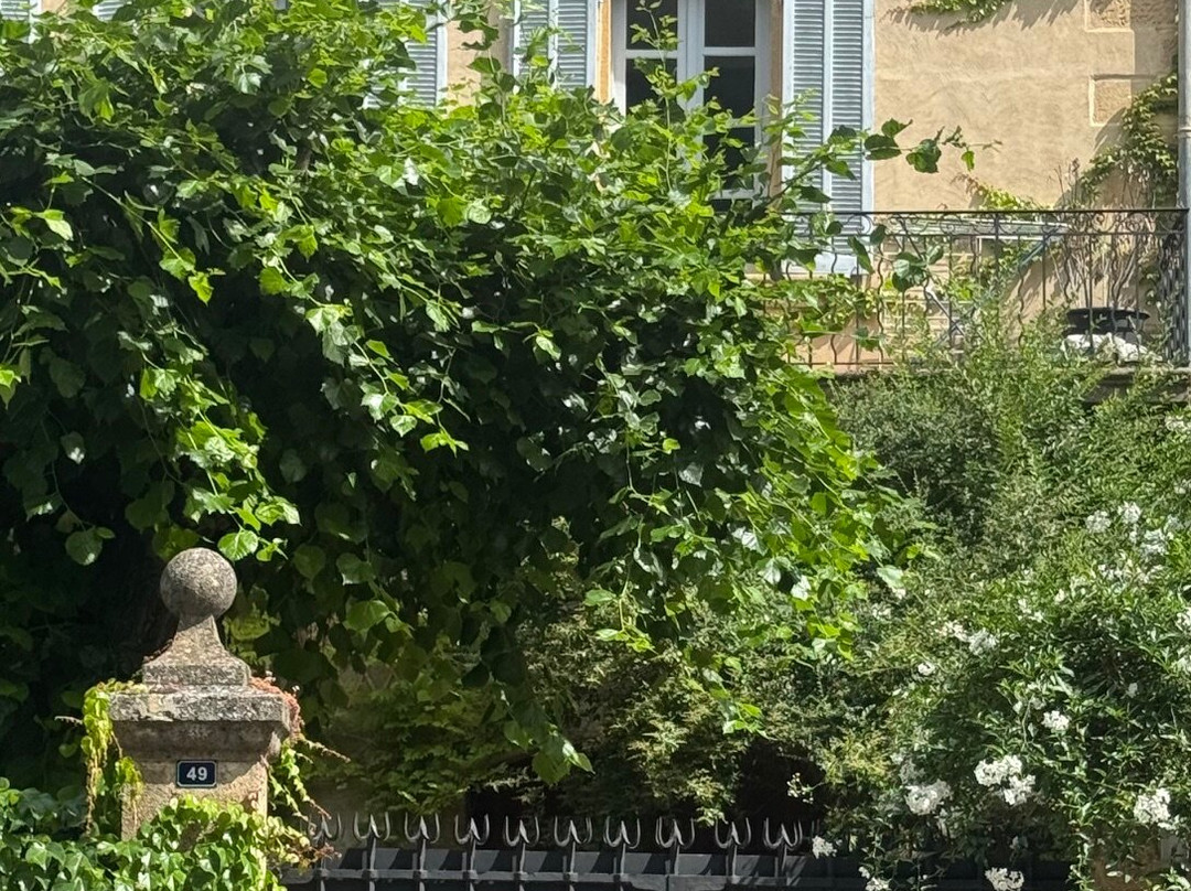 Artelier Provence-Jouques必去景点