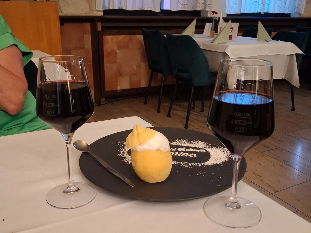 陶尔米纳酒店主图