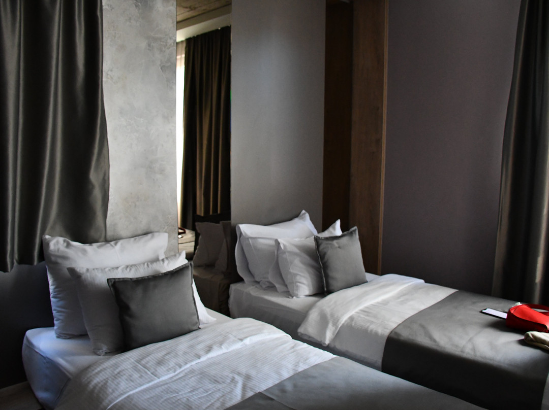 Hotel City Code主图