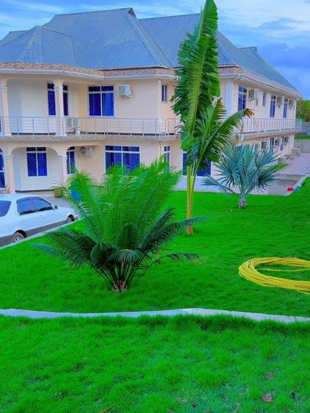 ANITHA EXECUTIVe LODGE