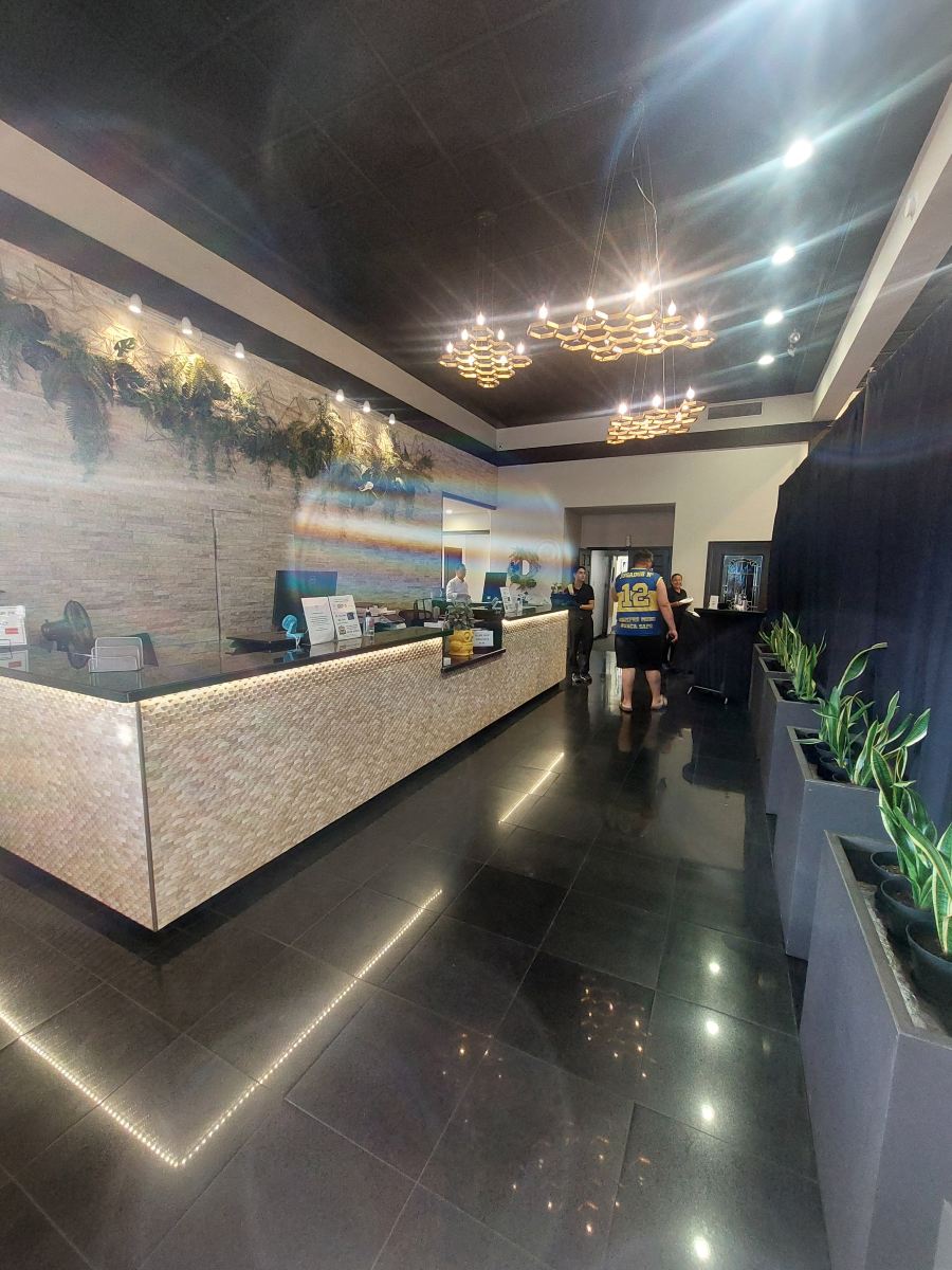 皮卡迪利酒店-旅行者