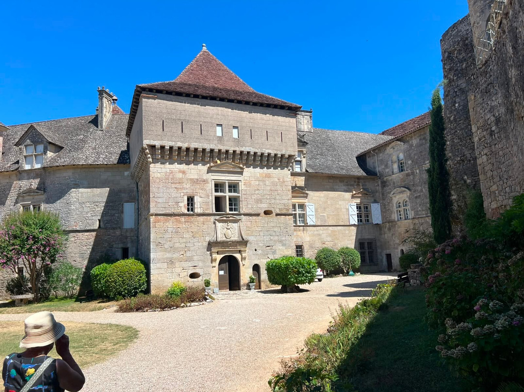 Chateau Cenevieres-Cenevieres必去景点