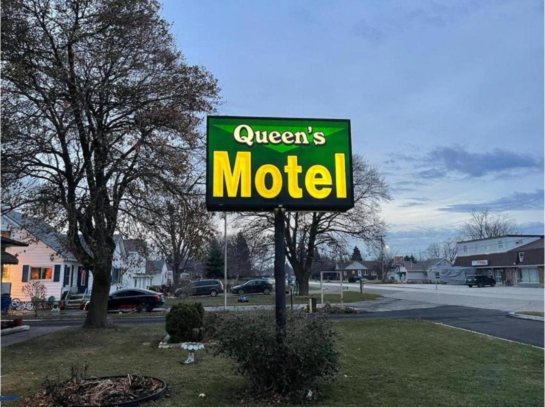 Queen's Motel