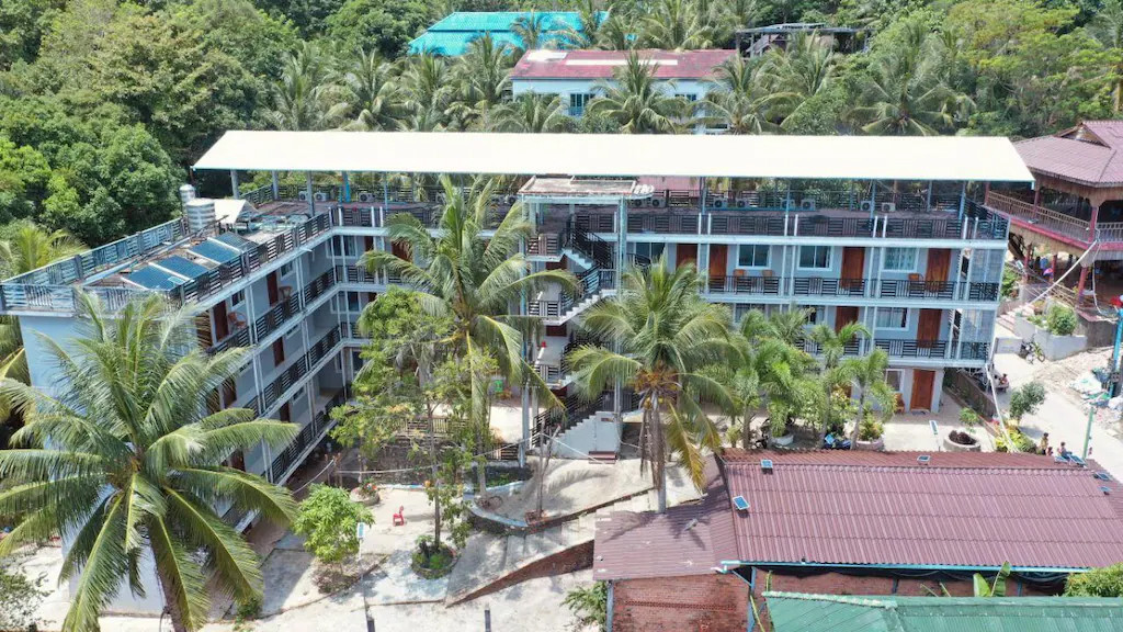 Roomy Guesthouse Koh Rong
