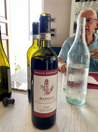 Azienda Agricola Rocca Giovanni-蒙福特-达尔巴必去景点