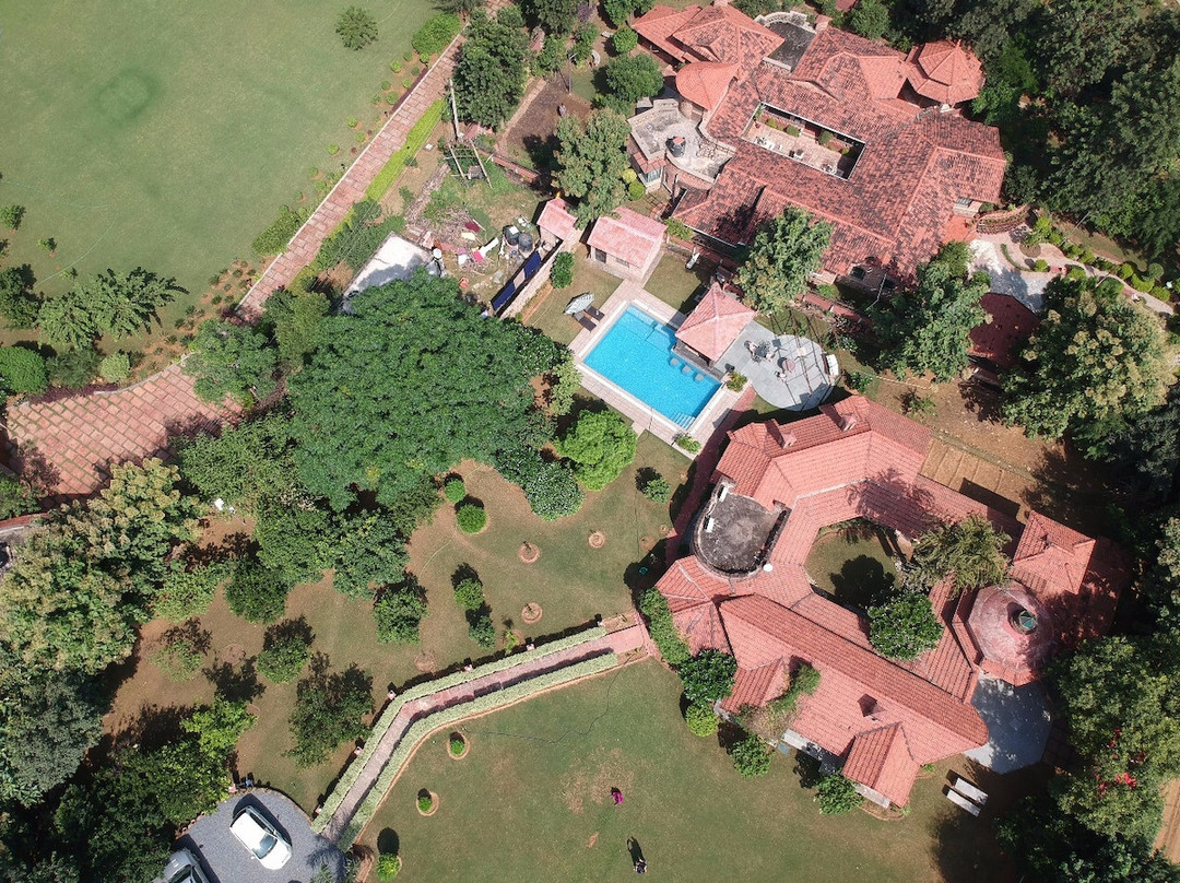 SimBliss Farmhouse with Pool near Delhi & Gurgaon