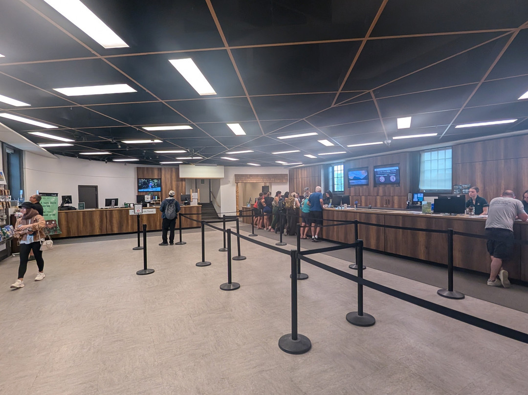 Banff Visitor Information Centre-班夫必去景点
