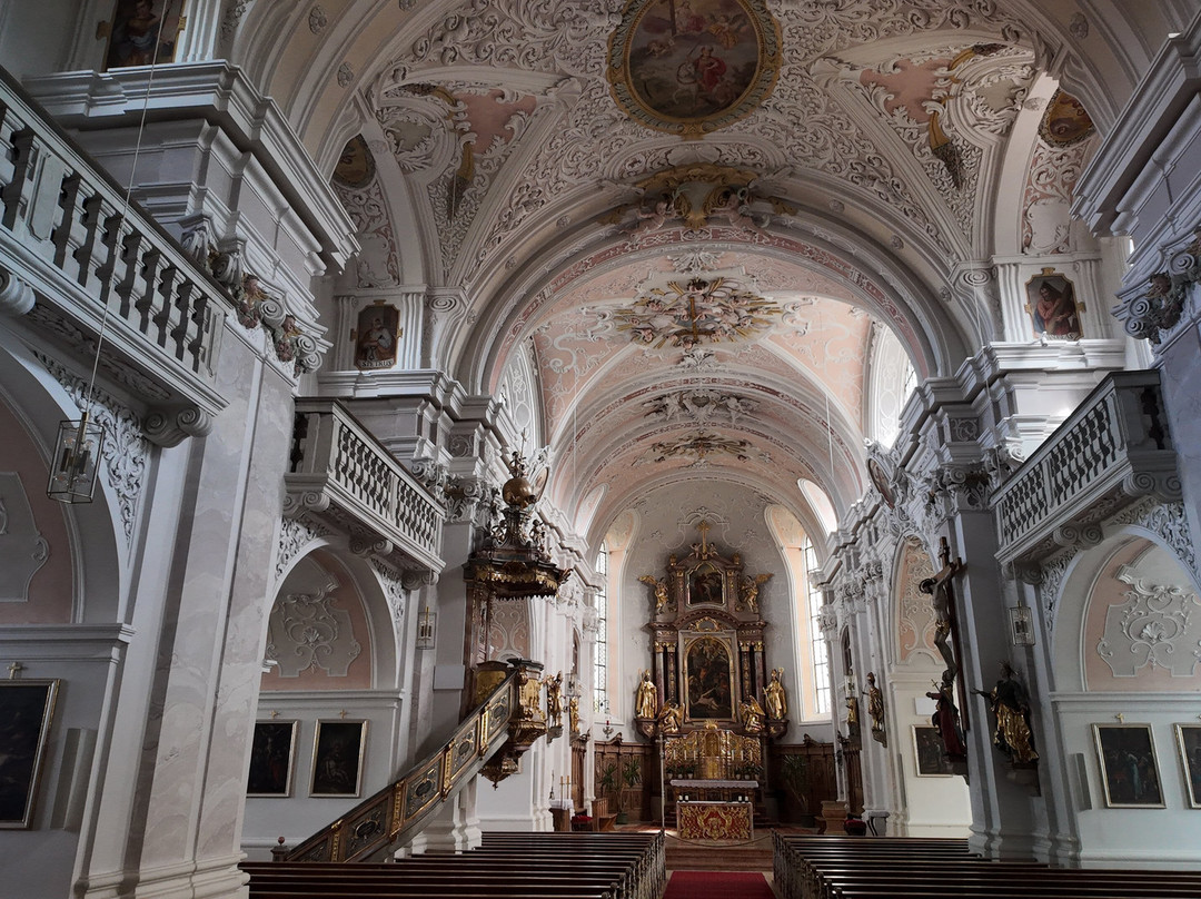 Katholische Pfarrkirche St Martin-Waging am See必去景点