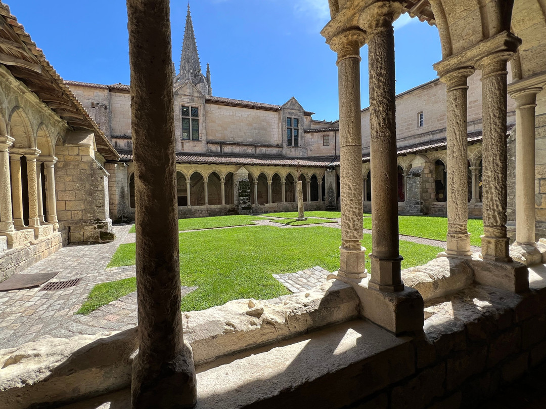 Eglise Collegiale de Saint-Emilion-圣埃美隆必去景点