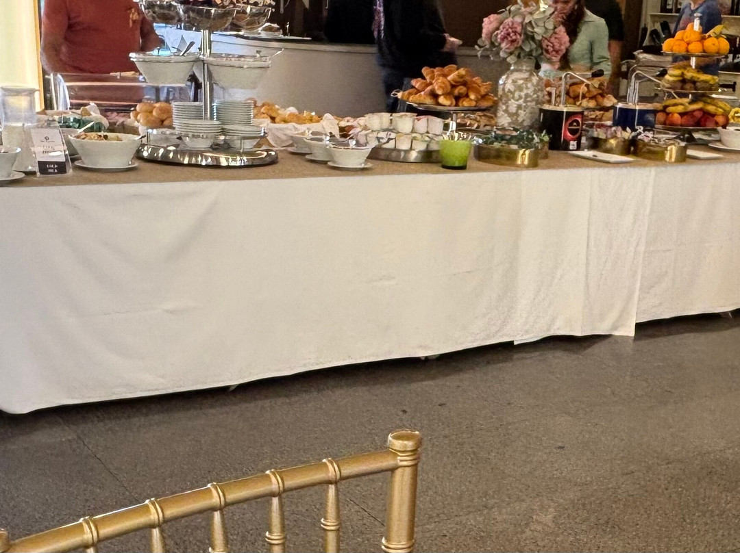 伯露贾公园酒店主图