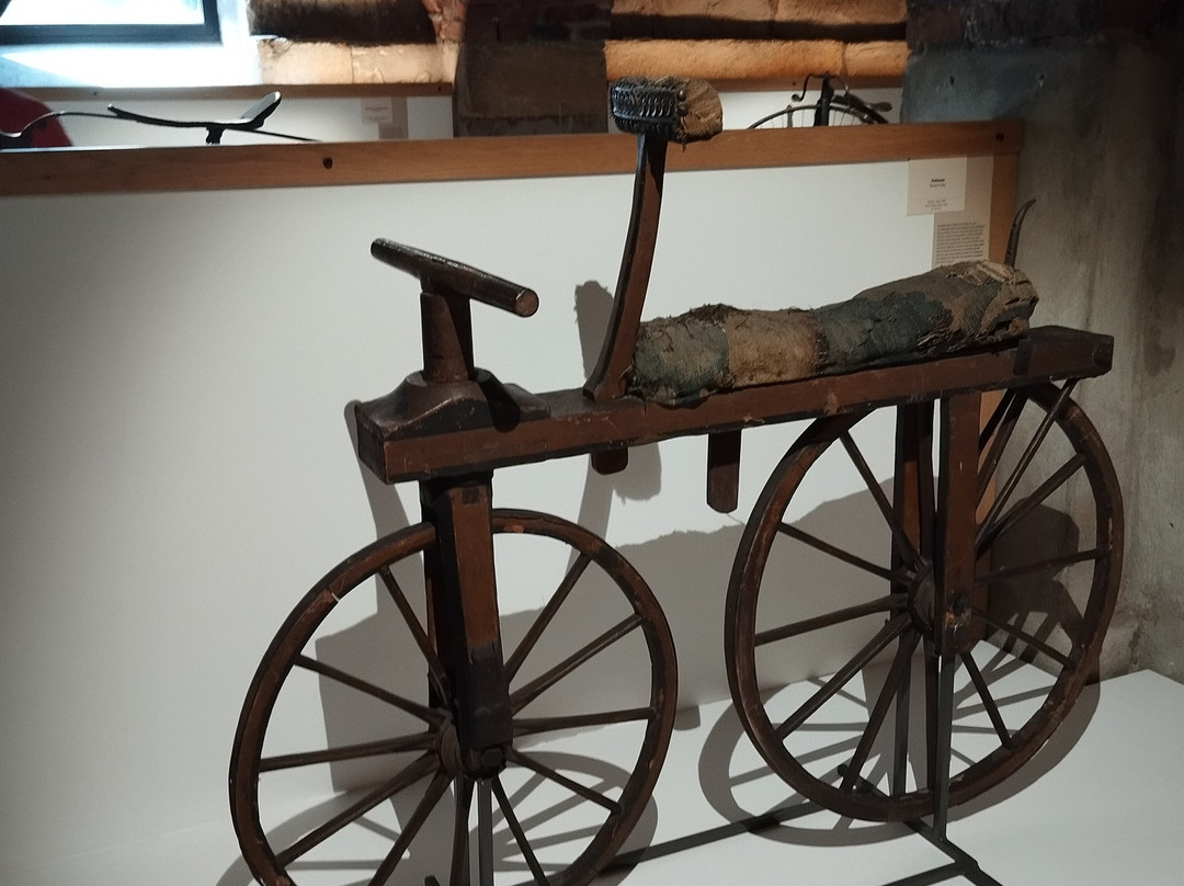 Musee d'Art et d'Industrie-圣艾蒂安必去景点