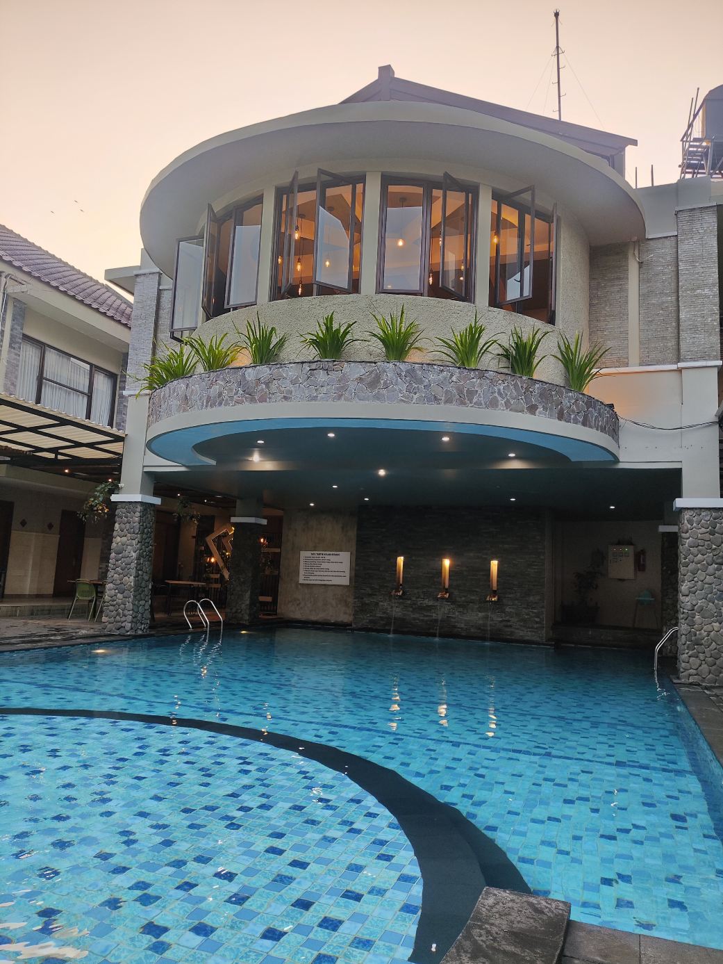 斯丽迪酒店-旅行者