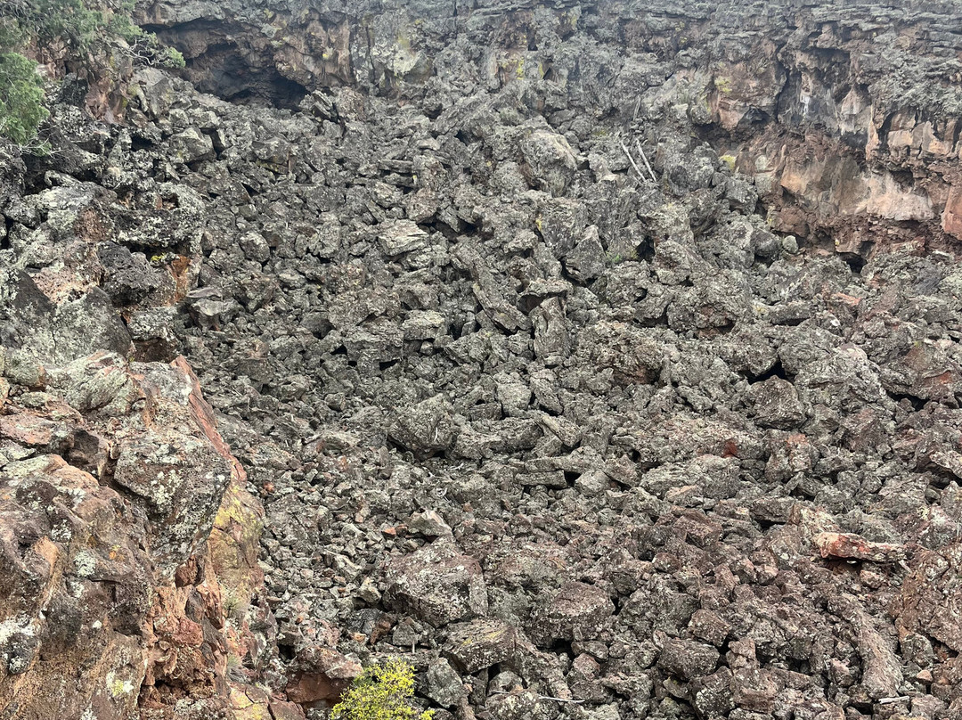 Land of Fire & Ice (Bandera Volcano & Ice Cave)-Grants必去景点