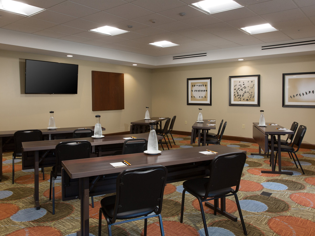 Staybridge Suites Corona South By IHG主图