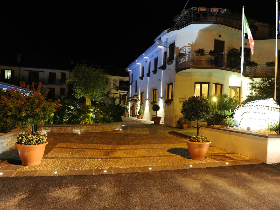 阿杰罗拉酒店住宿-Hotel Due Torri