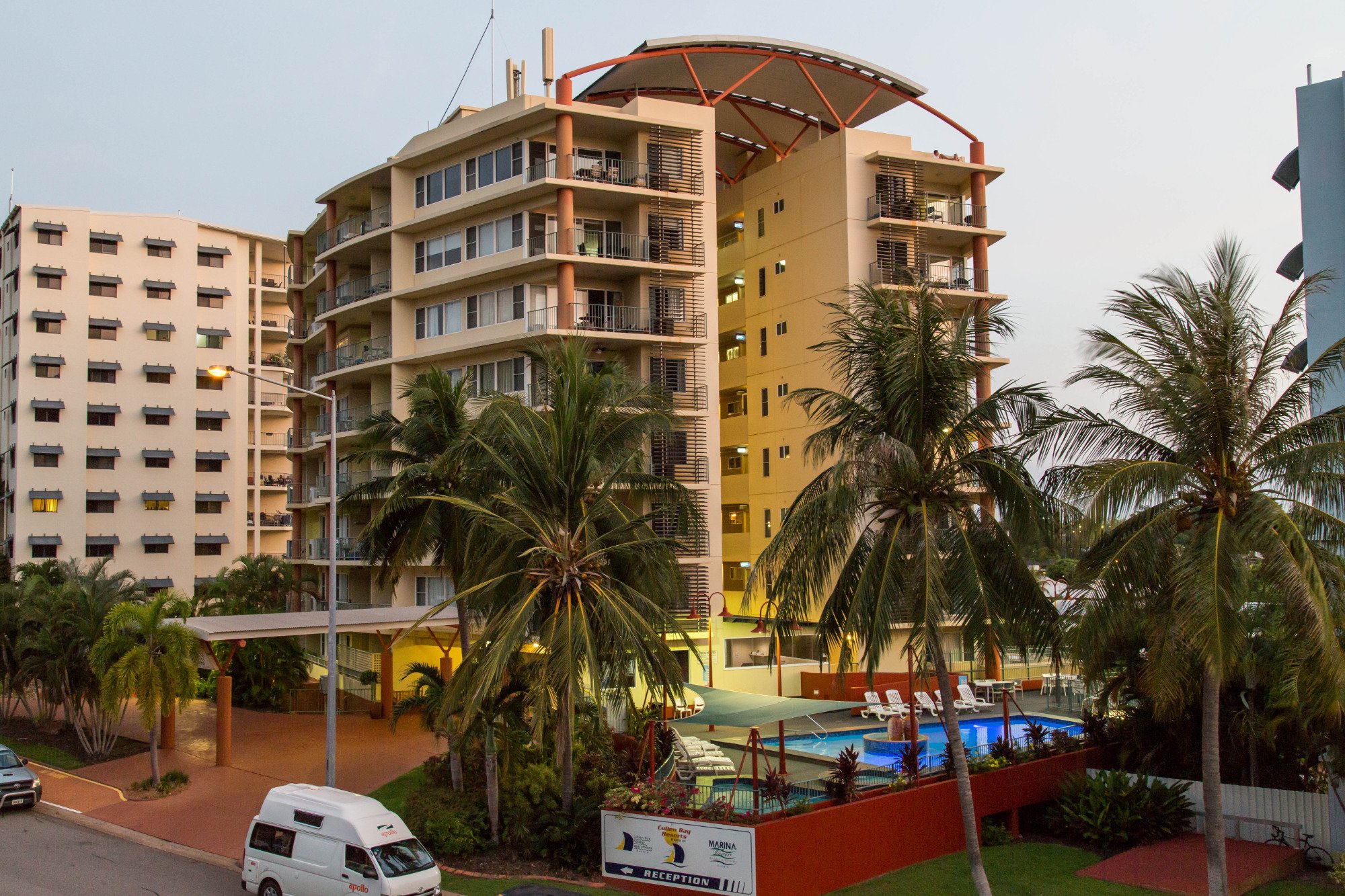 Cullen Bay Resorts-官方