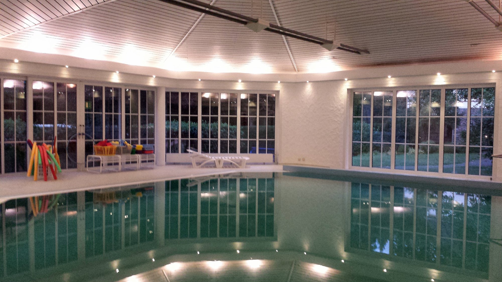 Hotel Garni Haus Diana-泳池