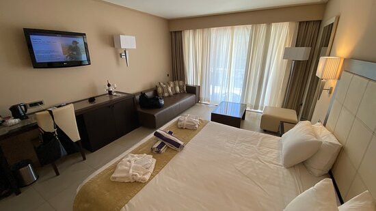 Atlantica Grand Mediterraneo Resort主图