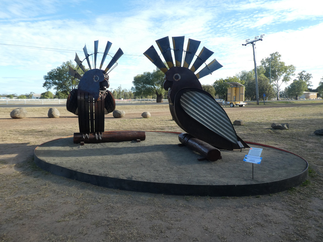 Sculptures Outback Roma景点图片