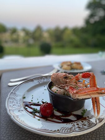 Logis Hostellerie Saint Pierre主图