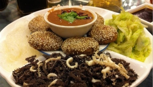 Lao Hu Ji MinSu Restaurant ZhuShiKou