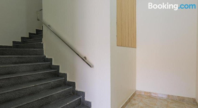 OYO Flagship 86725 Hotel Chauhan