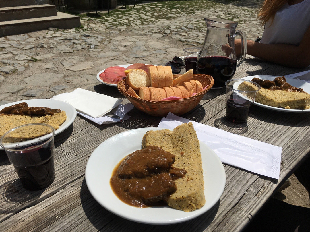 Faggeto Lario餐馆和美食-Rifugio Riella