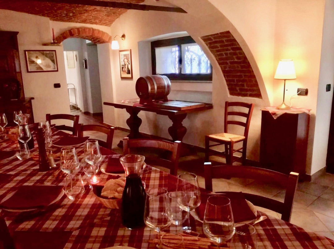 Dronero餐馆和美食-I tre porcellini