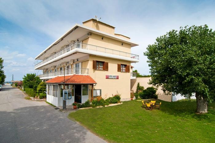 Nea Mesagkala酒店住宿-Pension Manikas