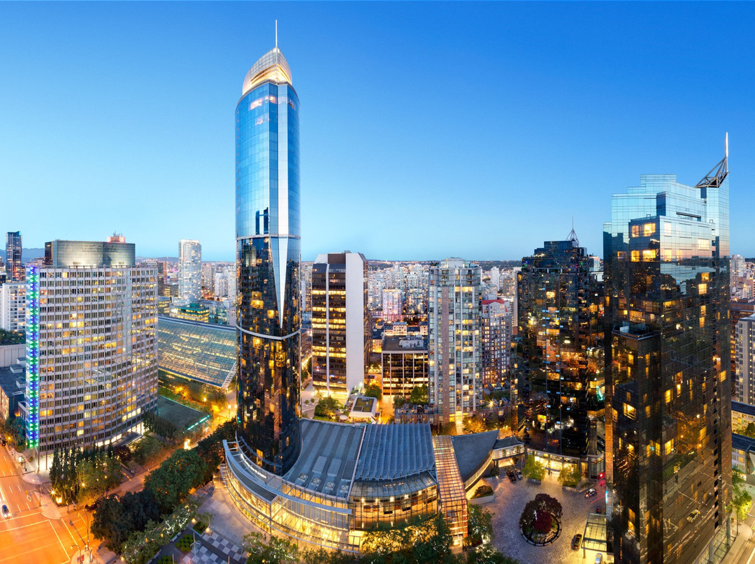 温哥华喜来登华尔中心酒店