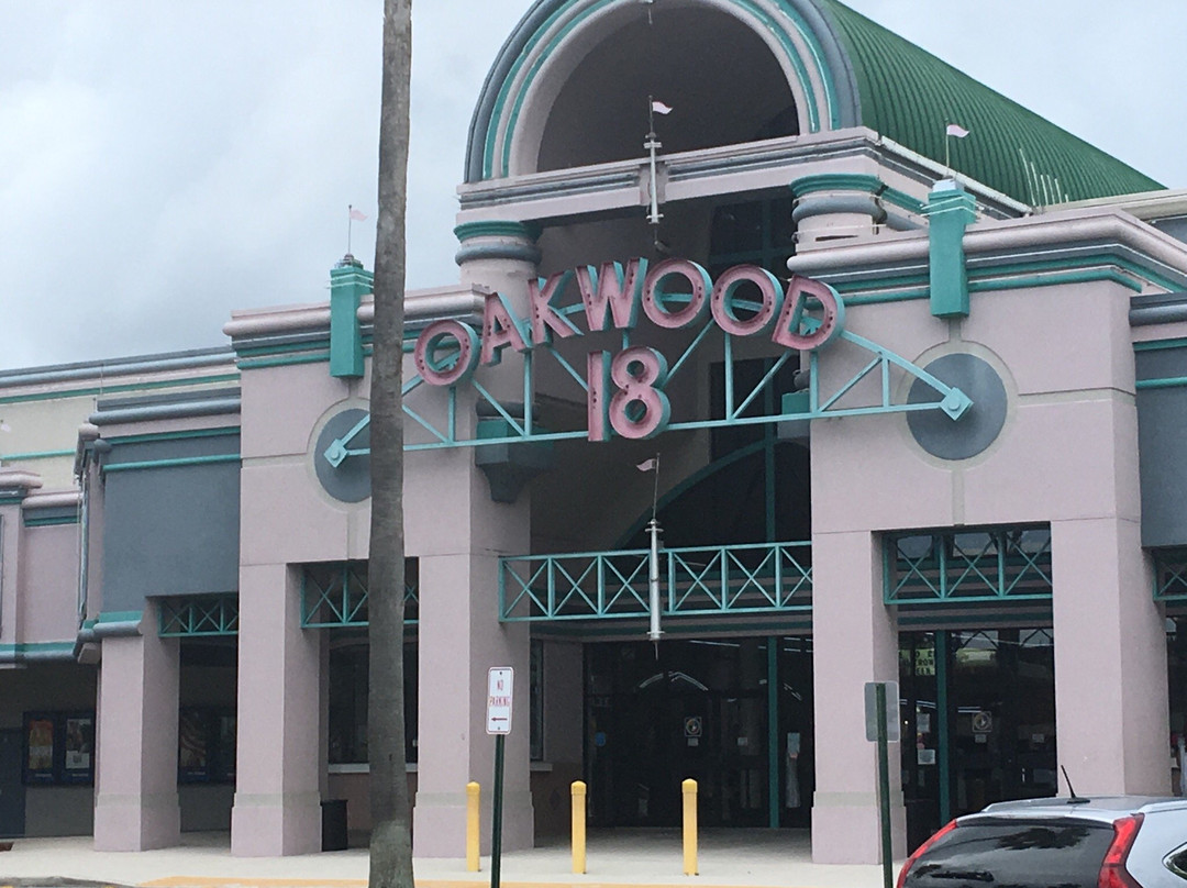 West Hollywood旅游景点-Regal Oakwood