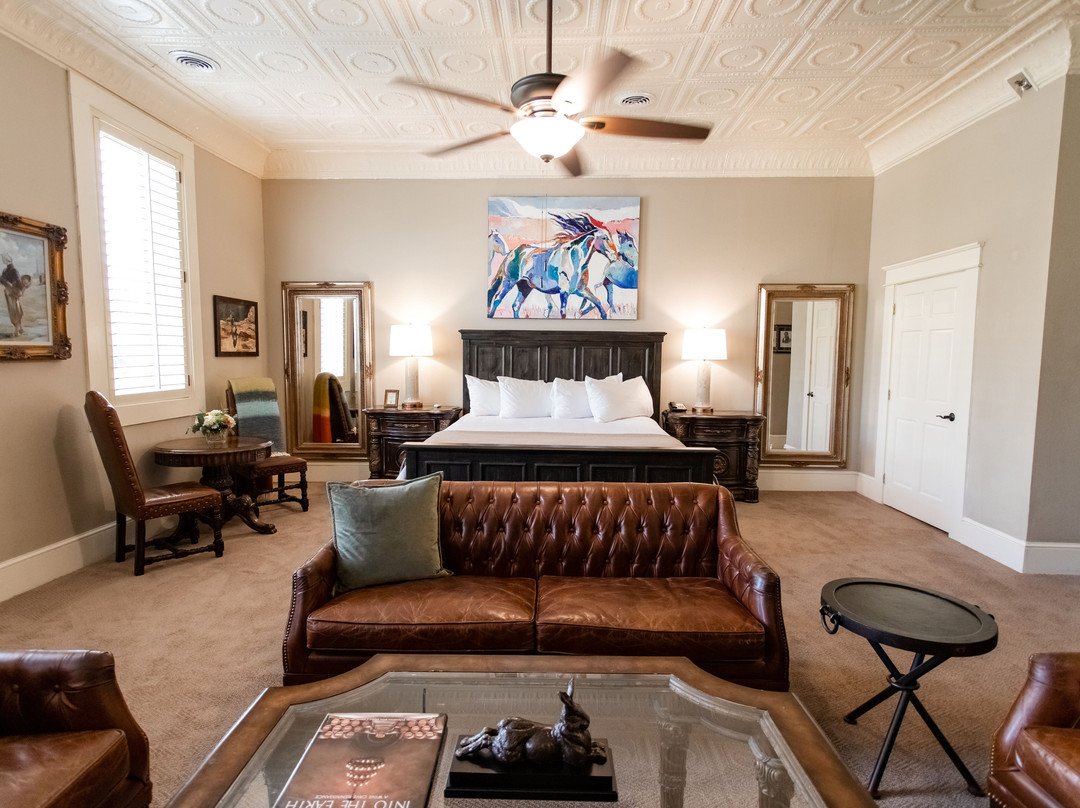 麦金尼酒店住宿-格兰德酒店