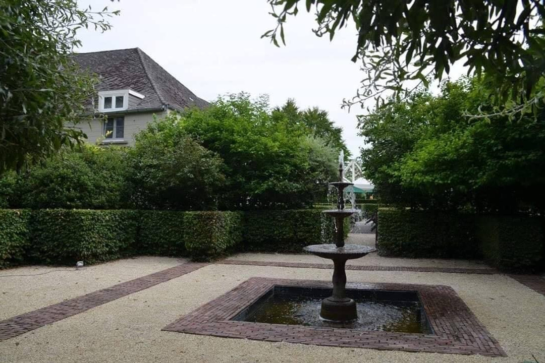 Au Fil de L'eau