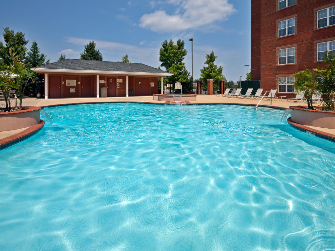 尚蒂利杜勒斯会展中心假日酒店主图