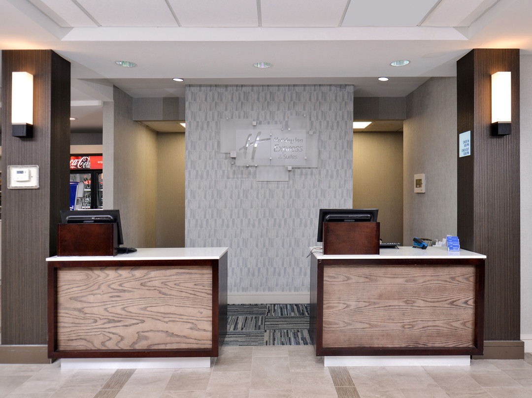 Holiday Inn Express & Suites Lafayette by IHG主图