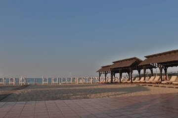 Gavan Beach Club Resort主图