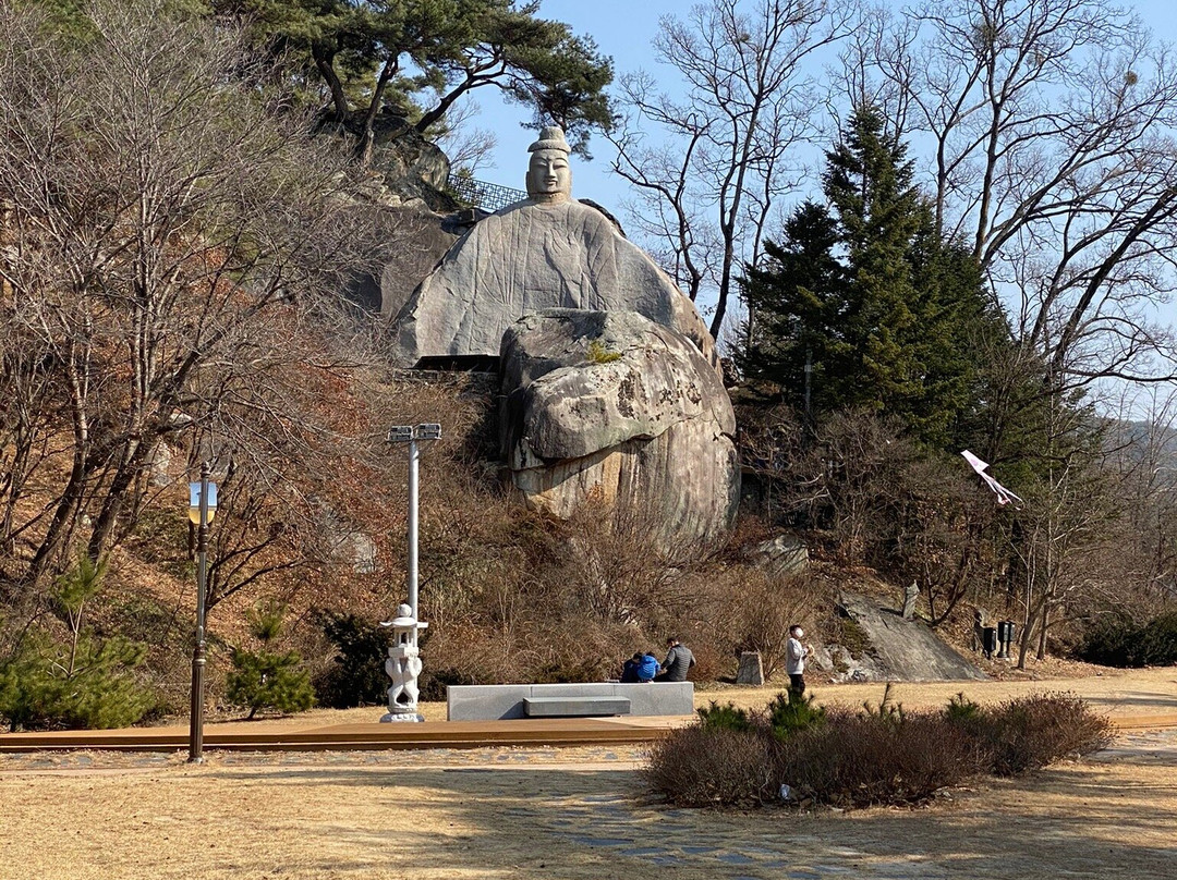 Andong Icheon-dong Rock-carved Buddha Statue-安东市必去景点