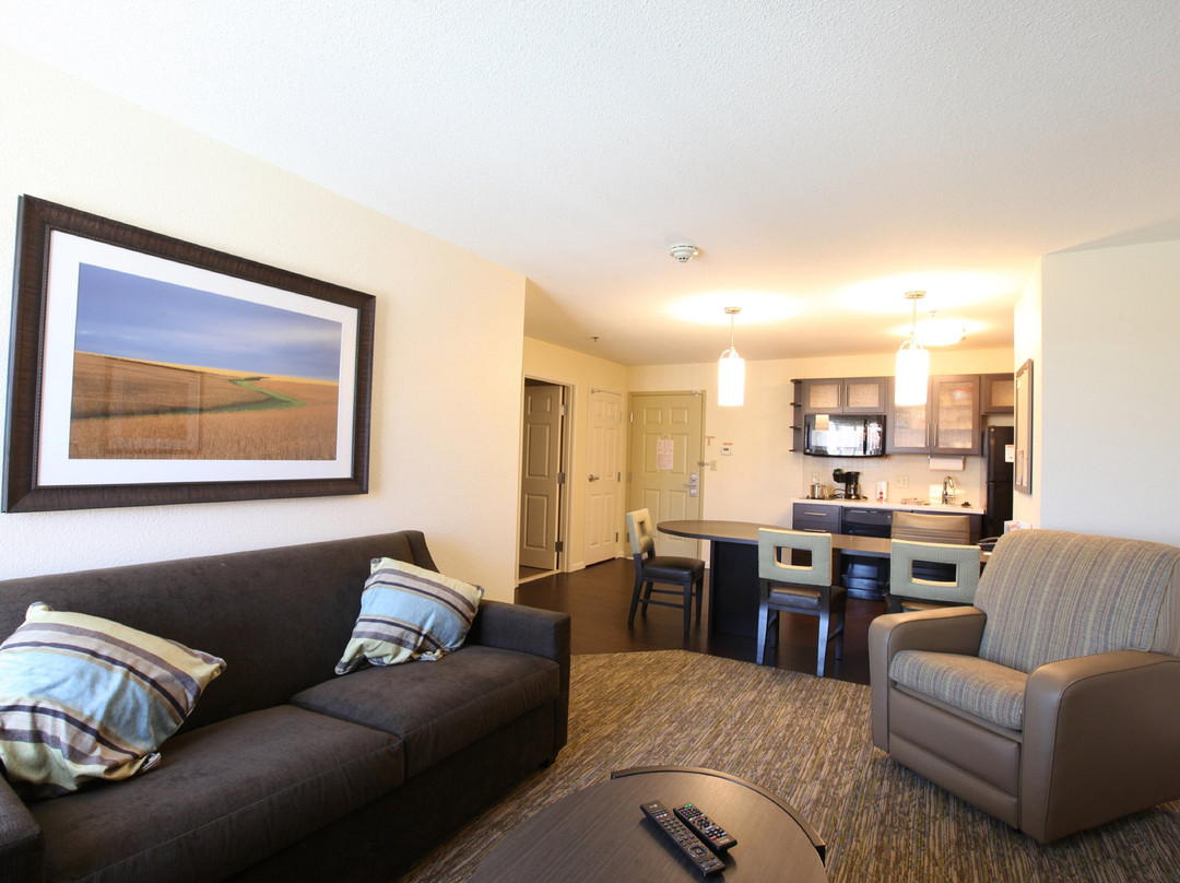 Candlewood Suites St. Joseph By IHG主图