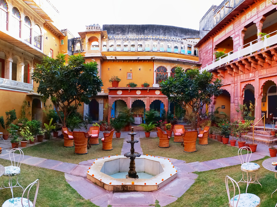 Hotel Chanoud Garh主图