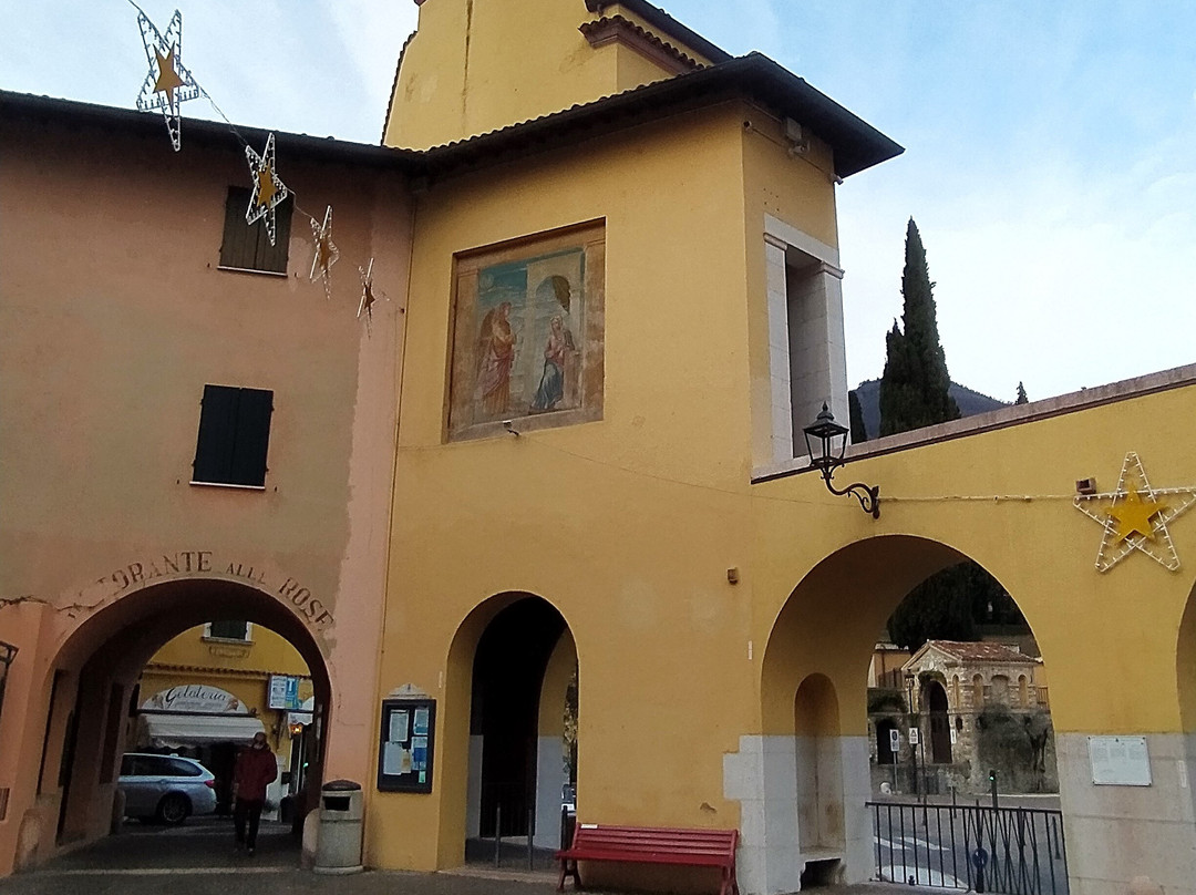 La Loggia Dei Caduti景点图片