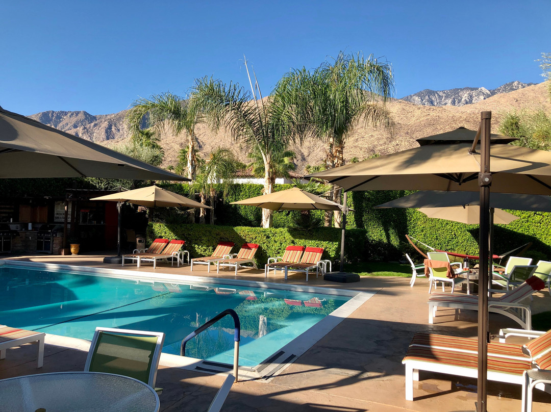 沙漠里维埃拉酒店主图