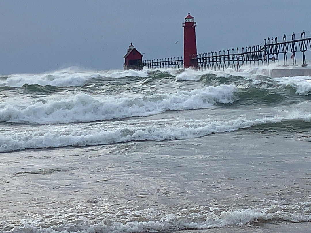 Grand Haven Lighthouse and Pier-格兰德黑文必去景点