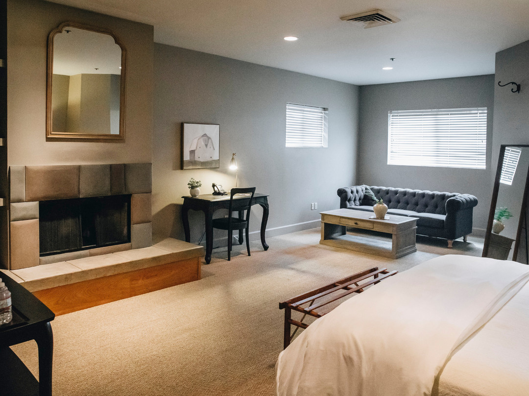 Seven Branches Venue and Inn主图