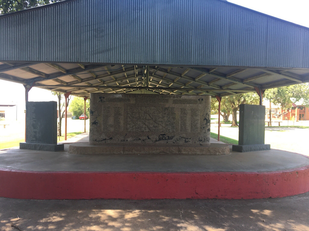 Cimarron Cowboys Monument景点图片